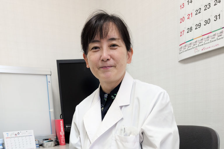 宥恵診療所の内科を担当してくださる医師。産業医も兼務してご入居者だけでなく、宥恵会で働くスタッフの健康管理にも従事してくださっています。